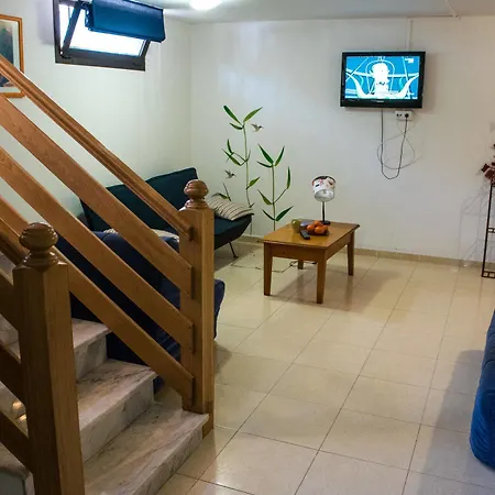 International Surf Camp Only Surf אכסניה