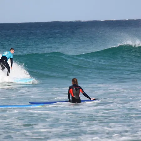 ホステル International Surf Camp Only Surf *