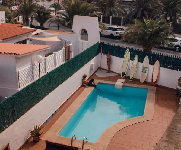 Hostel International Surf Camp Only Surf